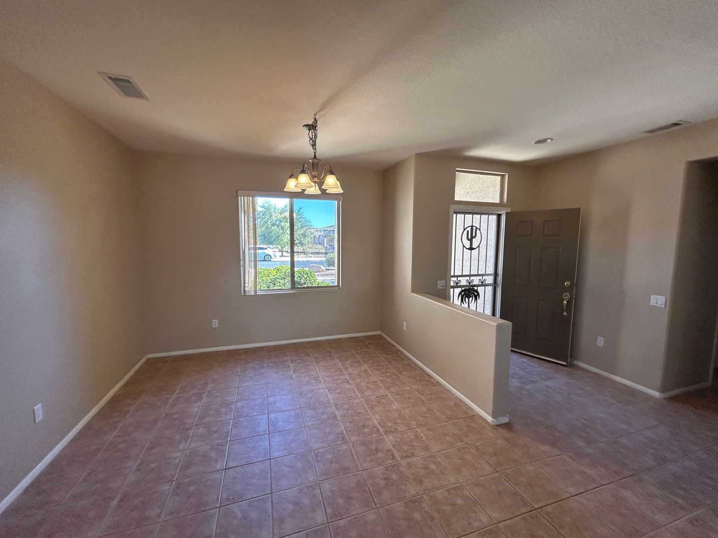 2 bedroom 2 bath home in Sun City Grand is available for immediate move in! property image