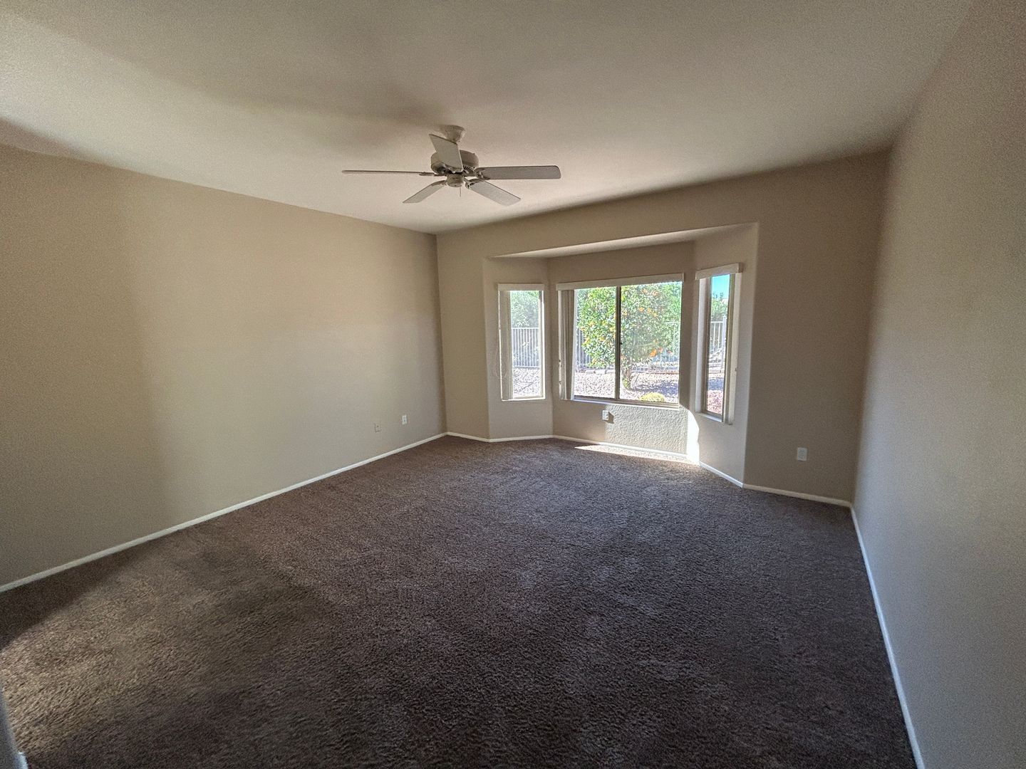 2 bedroom 2 bath home in Sun City Grand is available for immediate move in! property image