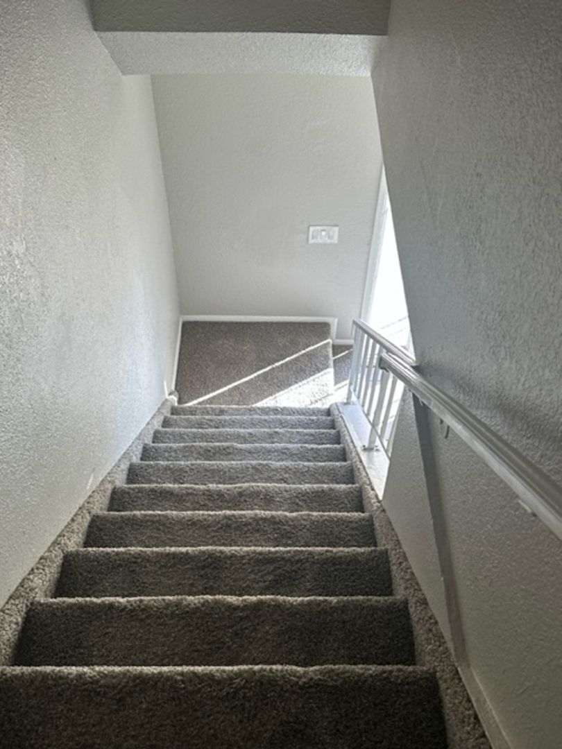 2 bedroom 1.5 bath in Olive Green Villas ready for early February move-in property image