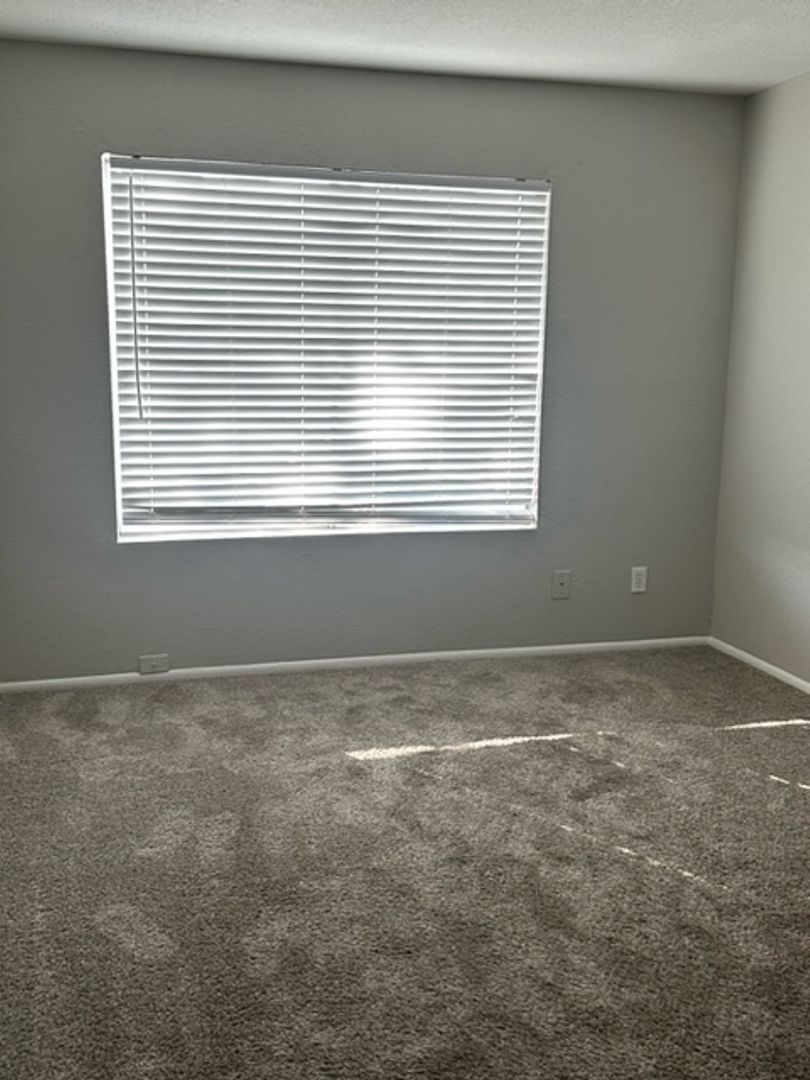 2 bedroom 1.5 bath in Olive Green Villas ready for early February move-in property image