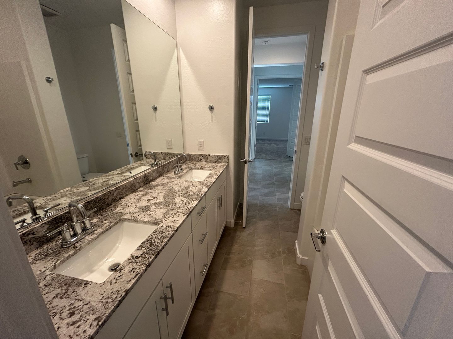 Beautiful 5 bedroom / 3 bathroom home in Asante property image