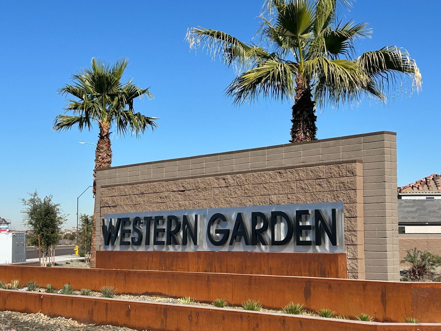 Beautiful Lennar Home built in 2025 (4 bedrooms / 3.5 bathrooms) ready for immediate move-in property image