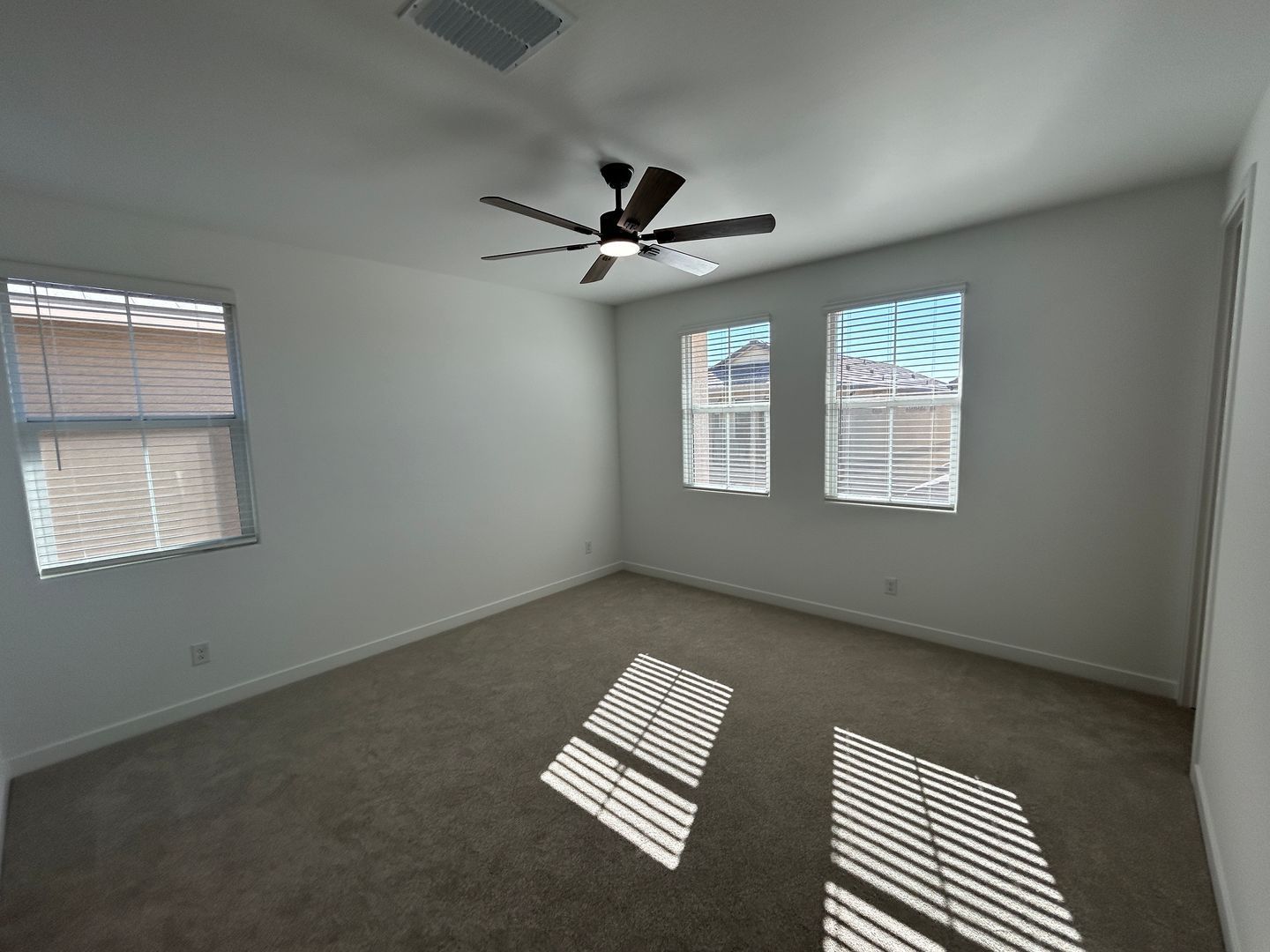 Beautiful Lennar Home built in 2025 (4 bedrooms / 3.5 bathrooms) ready for immediate move-in property image