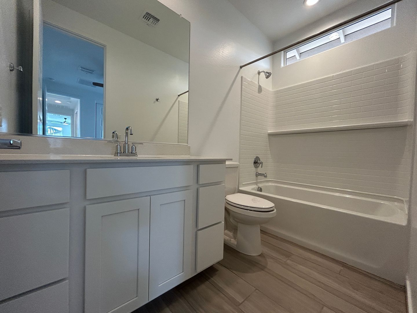 Beautiful Lennar Home built in 2025 (4 bedrooms / 3.5 bathrooms) ready for immediate move-in property image