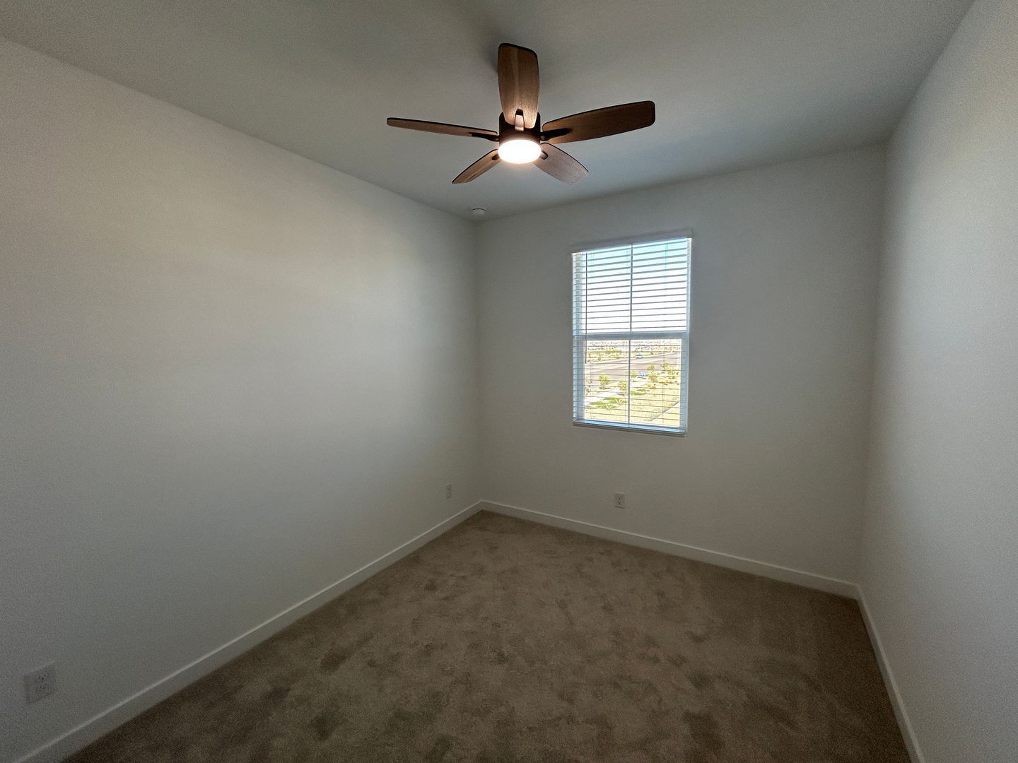 Beautiful Lennar Home built in 2025 (4 bedrooms / 3.5 bathrooms) ready for immediate move-in property image