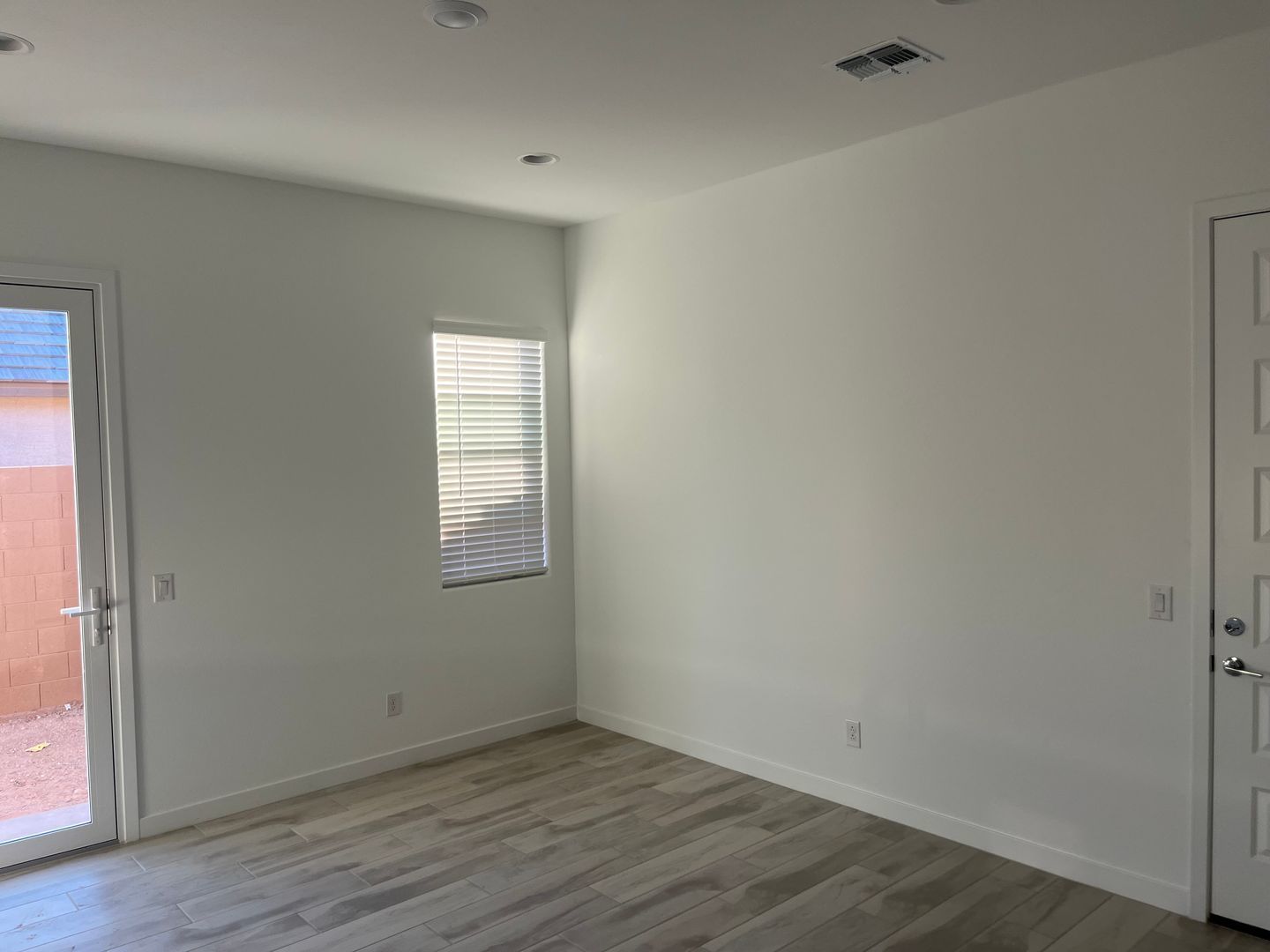 Brand New 1-Bedroom Guest House in Goodyear – Utilities Included property image