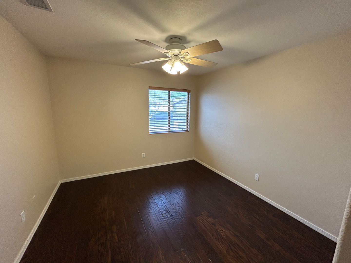 Beautiful 3 bedroom / 2 bathroom home in West Point ready for February 1st move-in property image