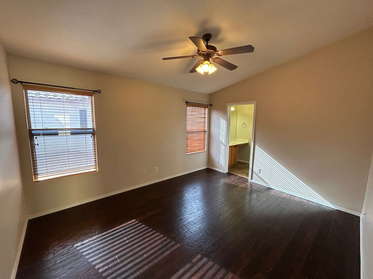 Beautiful 3 bedroom / 2 bathroom home in West Point ready for February 1st move-in property image