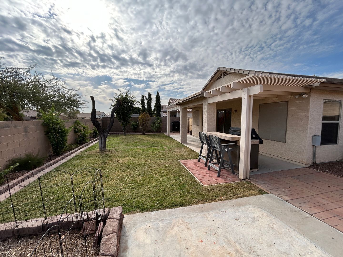 Beautiful 3 bedroom / 2 bathroom home in West Point ready for February 1st move-in property image