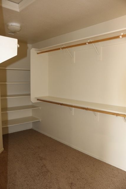 4 bedroom 3 bath home with a den in Mountain Vista Ranch property image