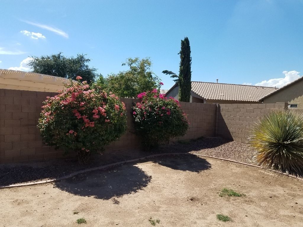 4 bedroom 3 bath home with a den in Mountain Vista Ranch property image