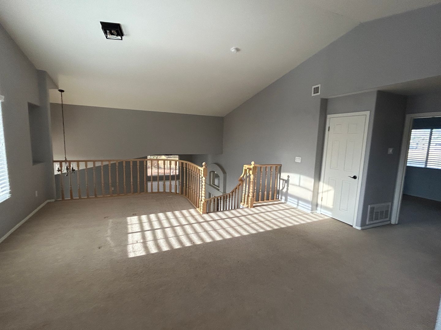 Fantastic 3 bedroom/2.5 bathroom home (plus loft, pool/spa) in the Foothills ready for early March Move-in property image