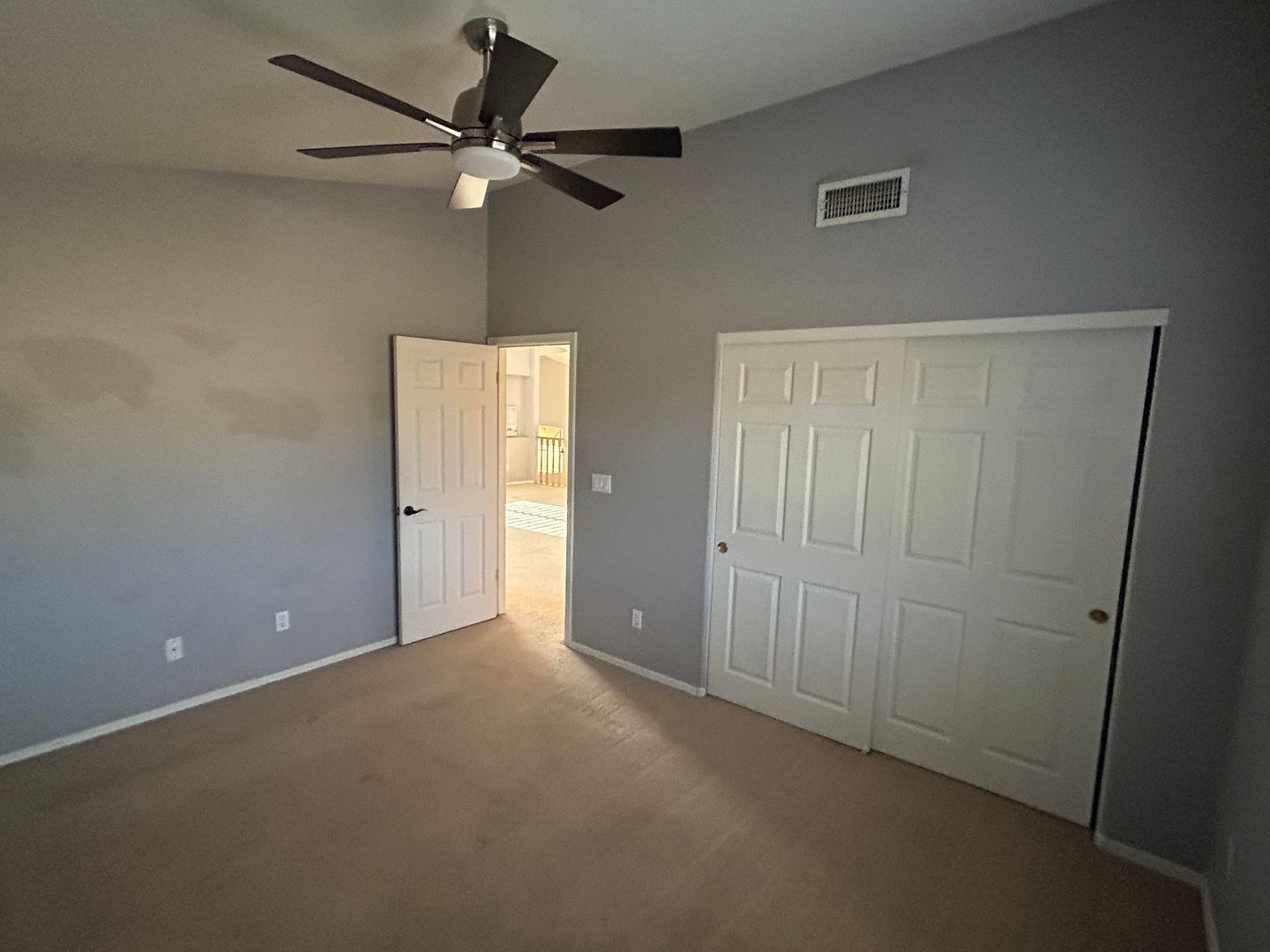 Fantastic 3 bedroom/2.5 bathroom home (plus loft, pool/spa) in the Foothills ready for early March Move-in property image