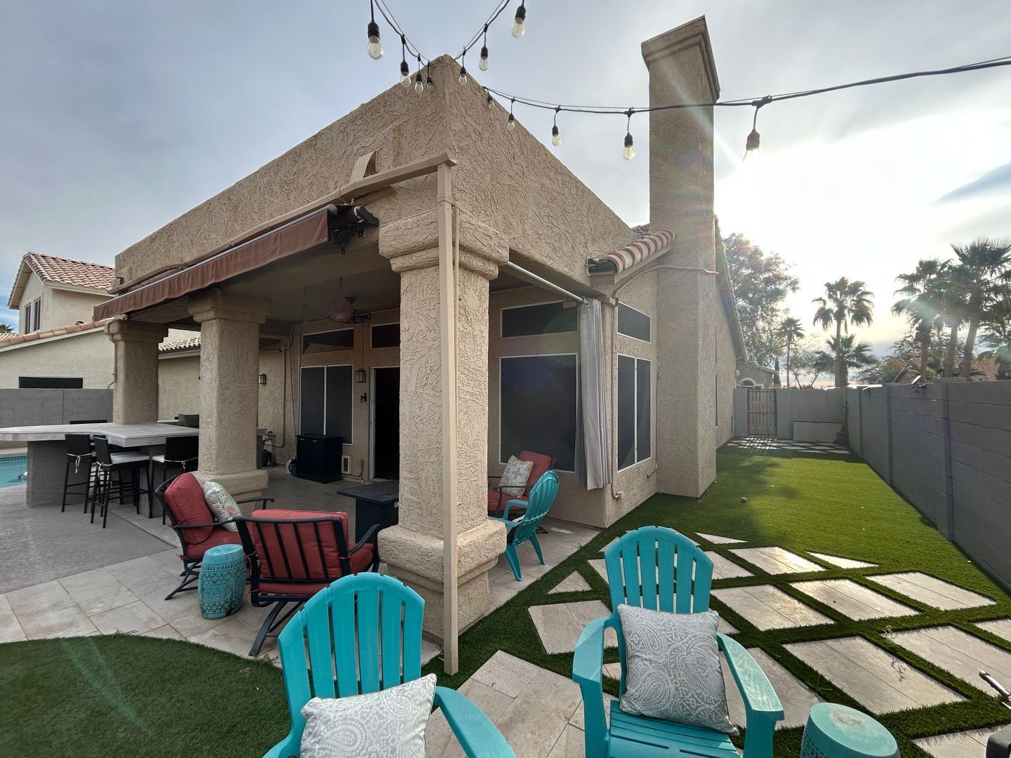 Fantastic 3 bedroom/2.5 bathroom home (plus loft, pool/spa) in the Foothills ready for early March Move-in property image