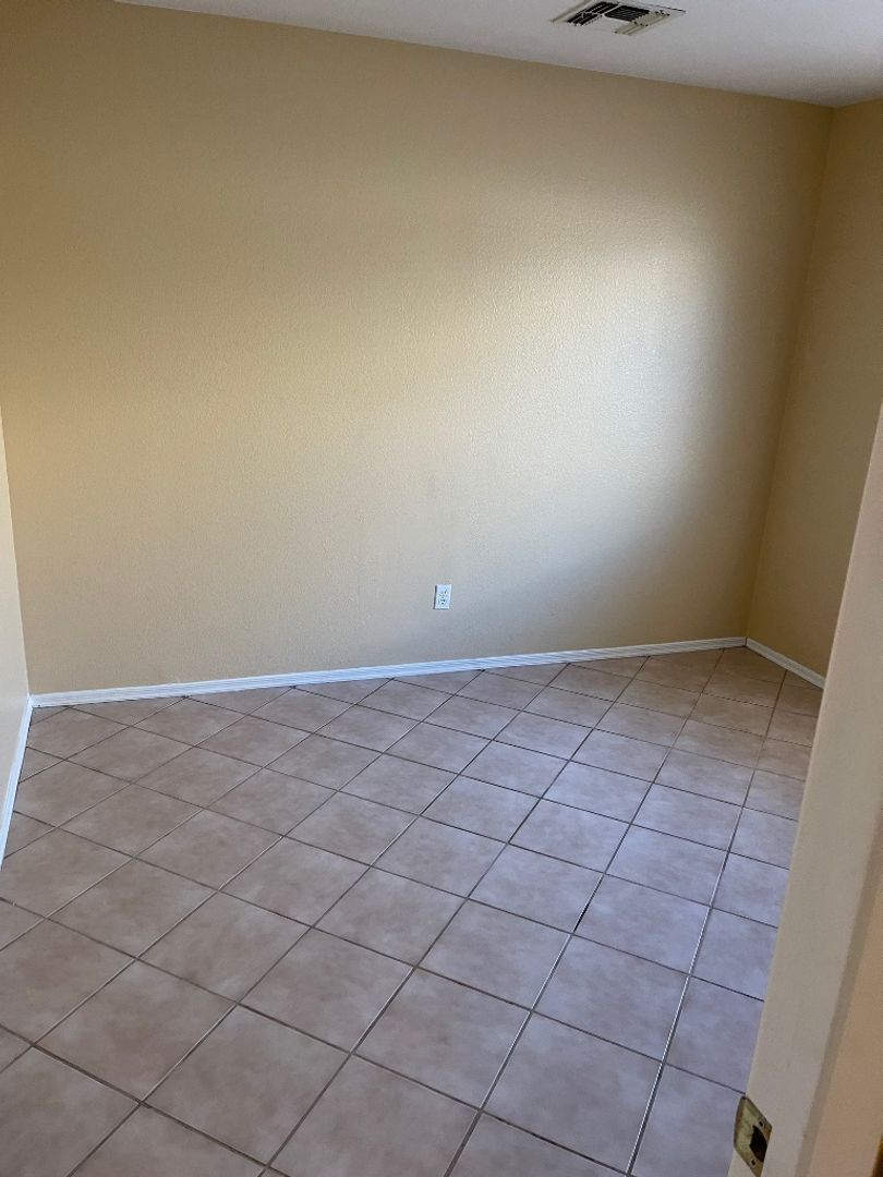 3 bedroom 2 bath home in Surprise is available for immediate move in! property image