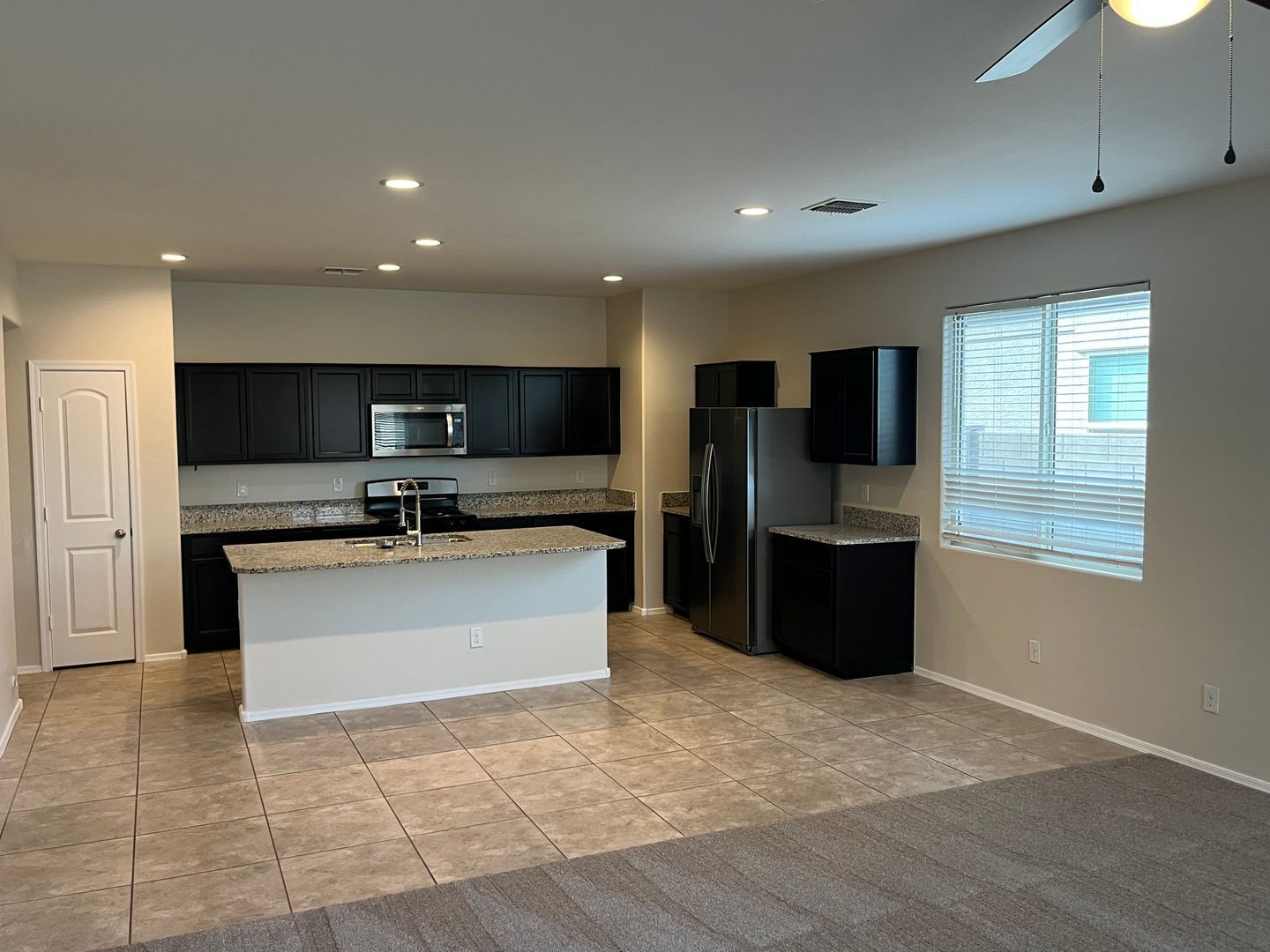 Beautiful 4 Bedroom, 2 Bath Home in Tartesso! property image