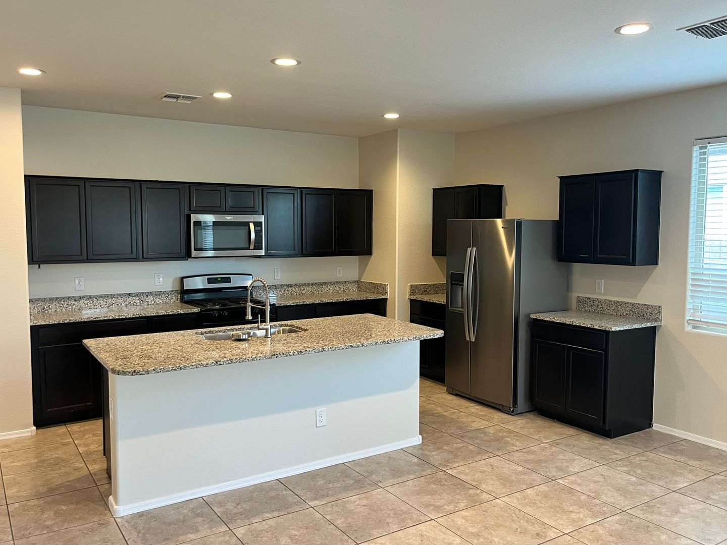 Beautiful 4 Bedroom, 2 Bath Home in Tartesso! property image