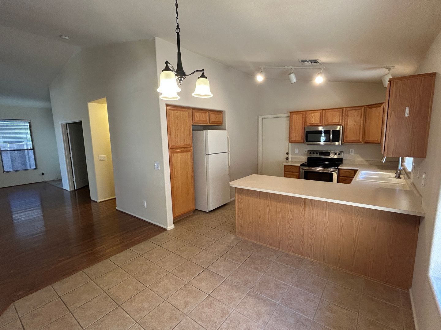 3 bedroom / 2 bathroom home in Canyon Trails ready for immediate move-in property image