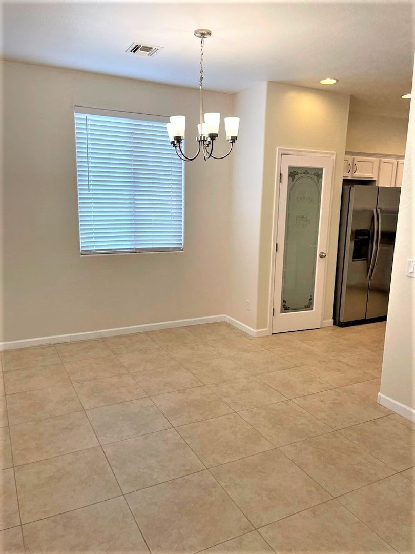 3 bedroom 2 bath home in Canyon trails is available for early March move in! property image