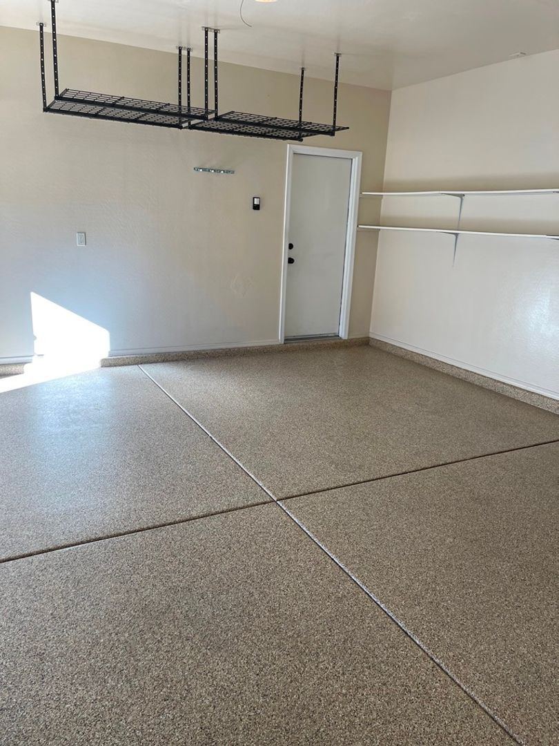 3 bedroom 2 bath home in Canyon trails is available for early March move in! property image