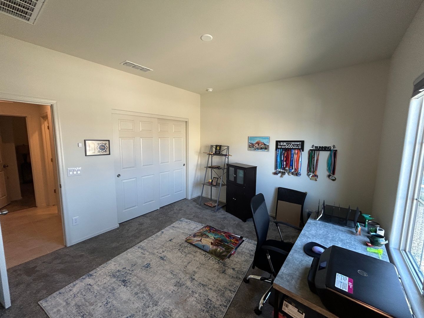 Lovely 3 bedroom / 2 bathroom home in Village at Sundance available for early March move-in property image