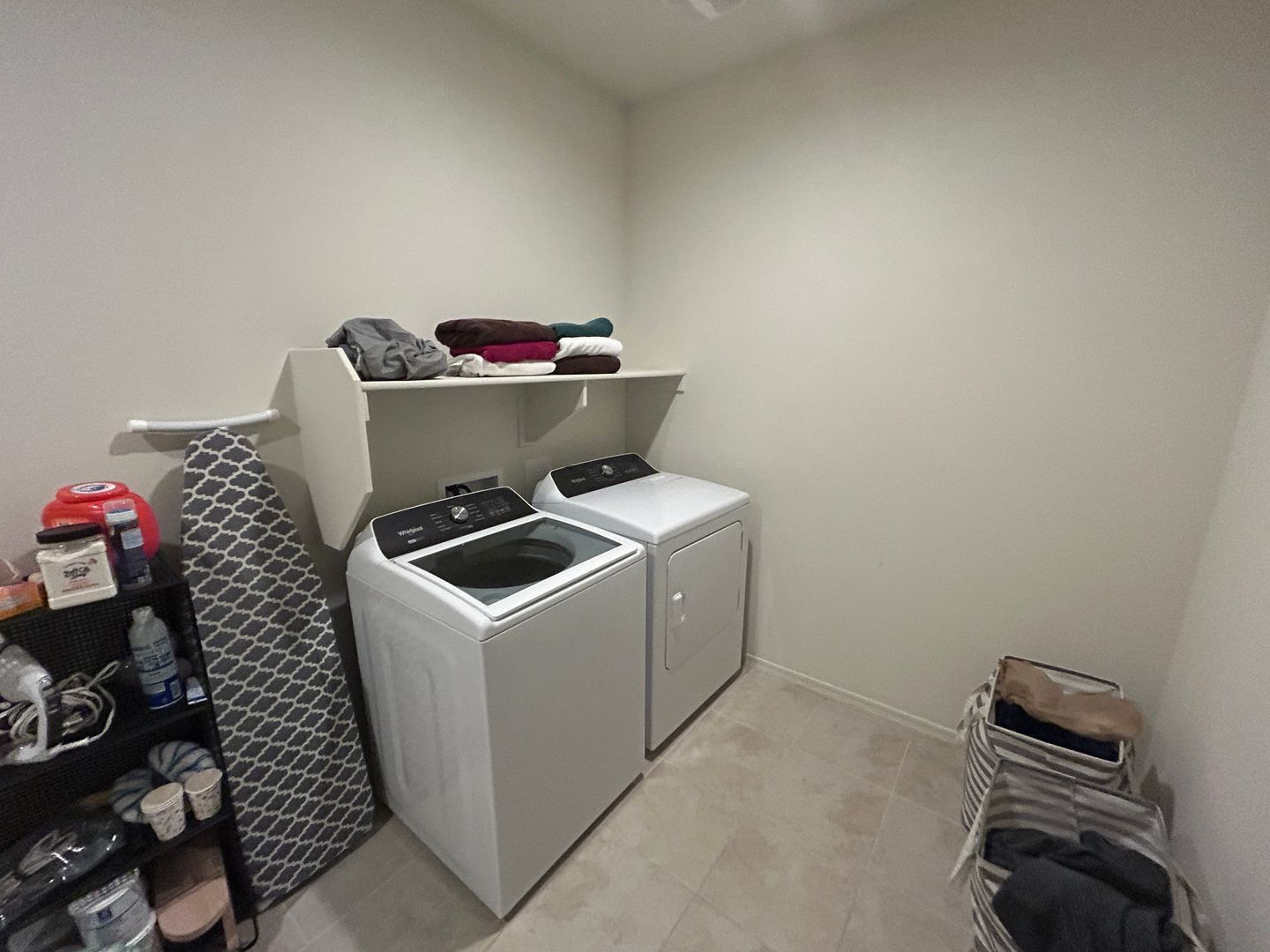 Lovely 3 bedroom / 2 bathroom home in Village at Sundance available for early March move-in property image