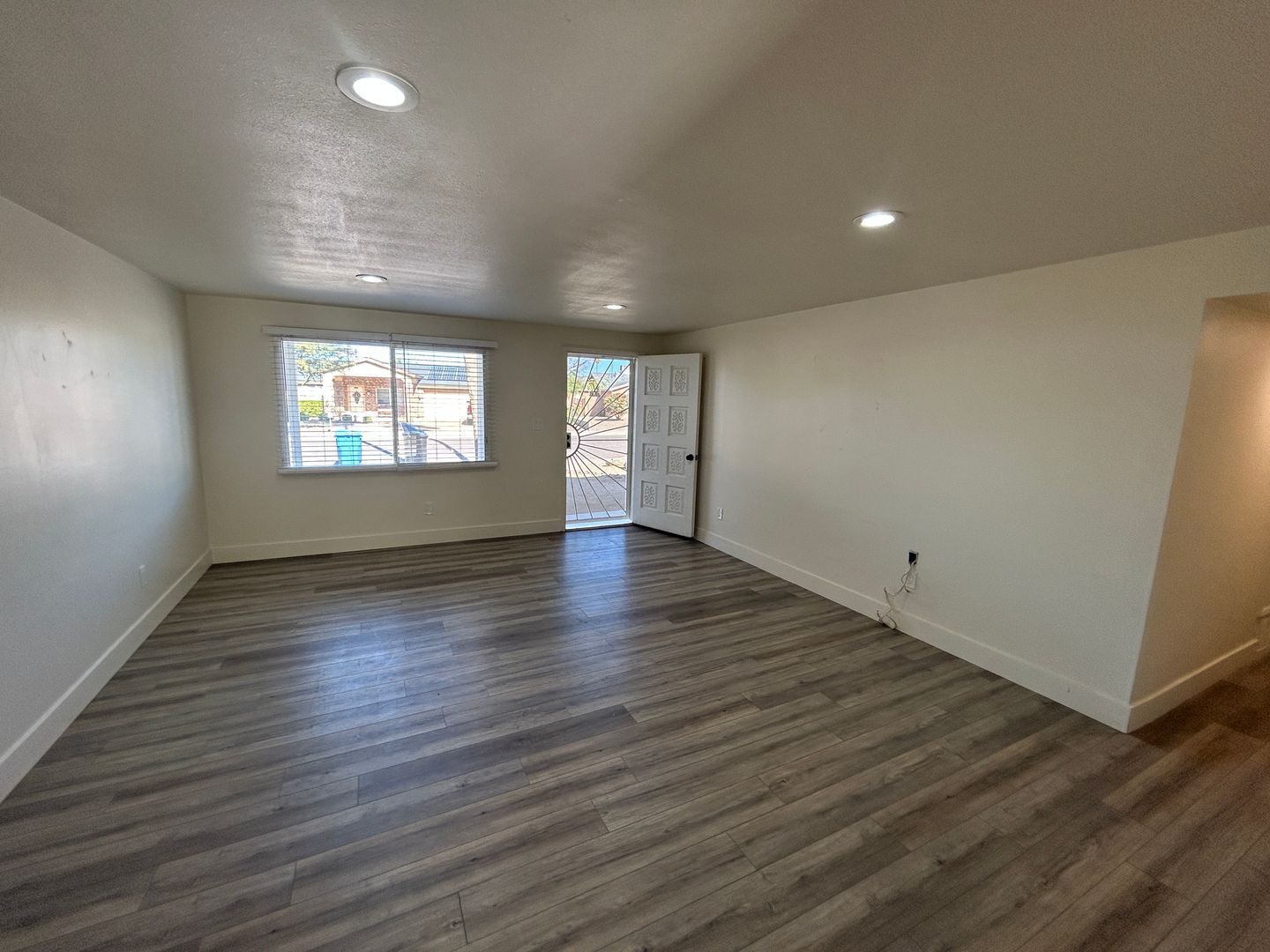 Fully updated 3 bedroom 2 bath at the base of north mountain property image