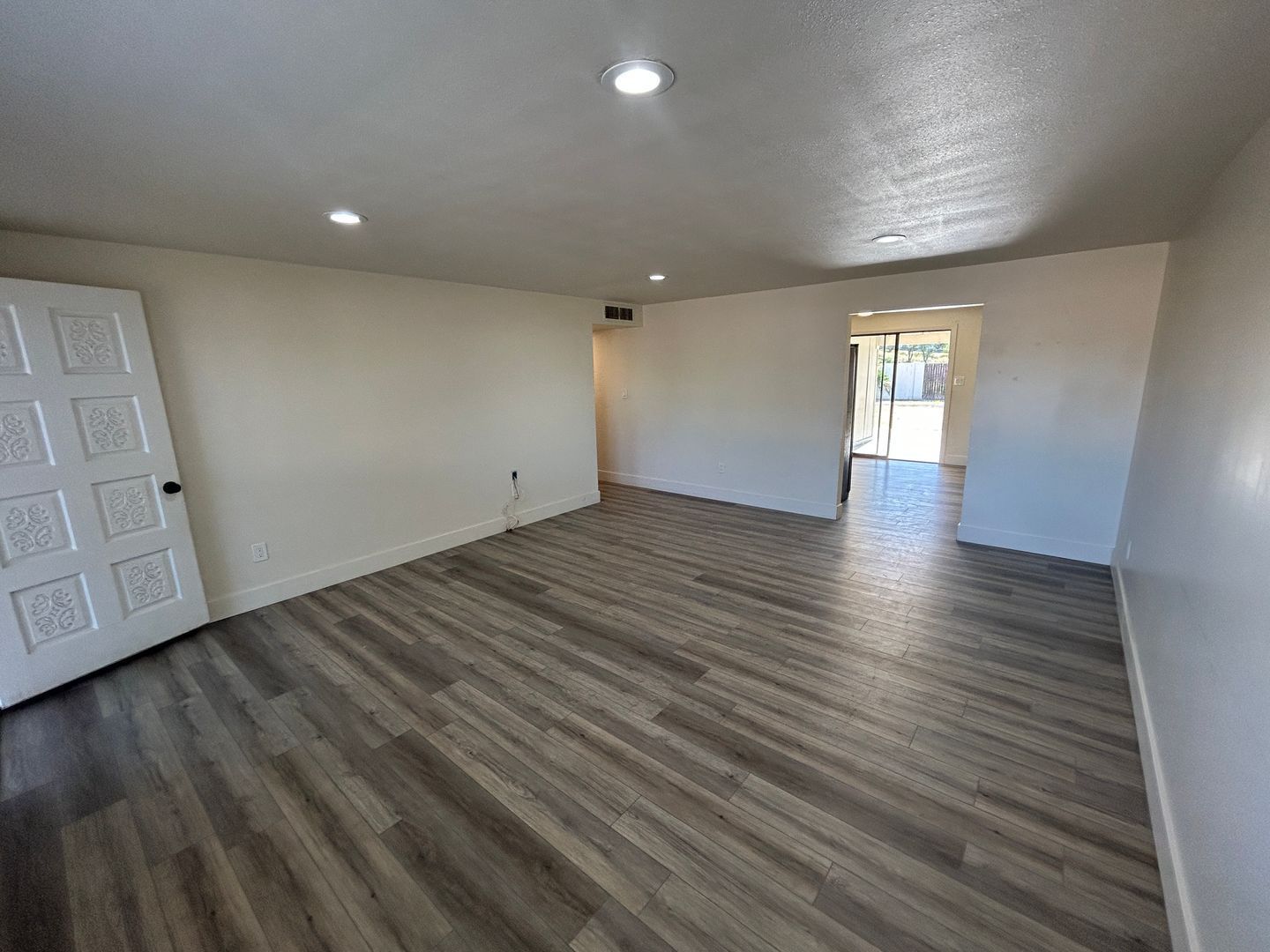 Fully updated 3 bedroom 2 bath at the base of north mountain property image