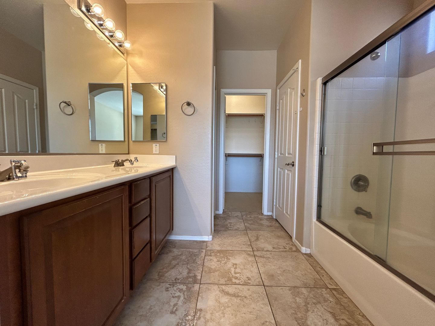 4 bedroom 2 bath home in Cooper Canyon (Mountain Gate) is available for February 1st Move In property image