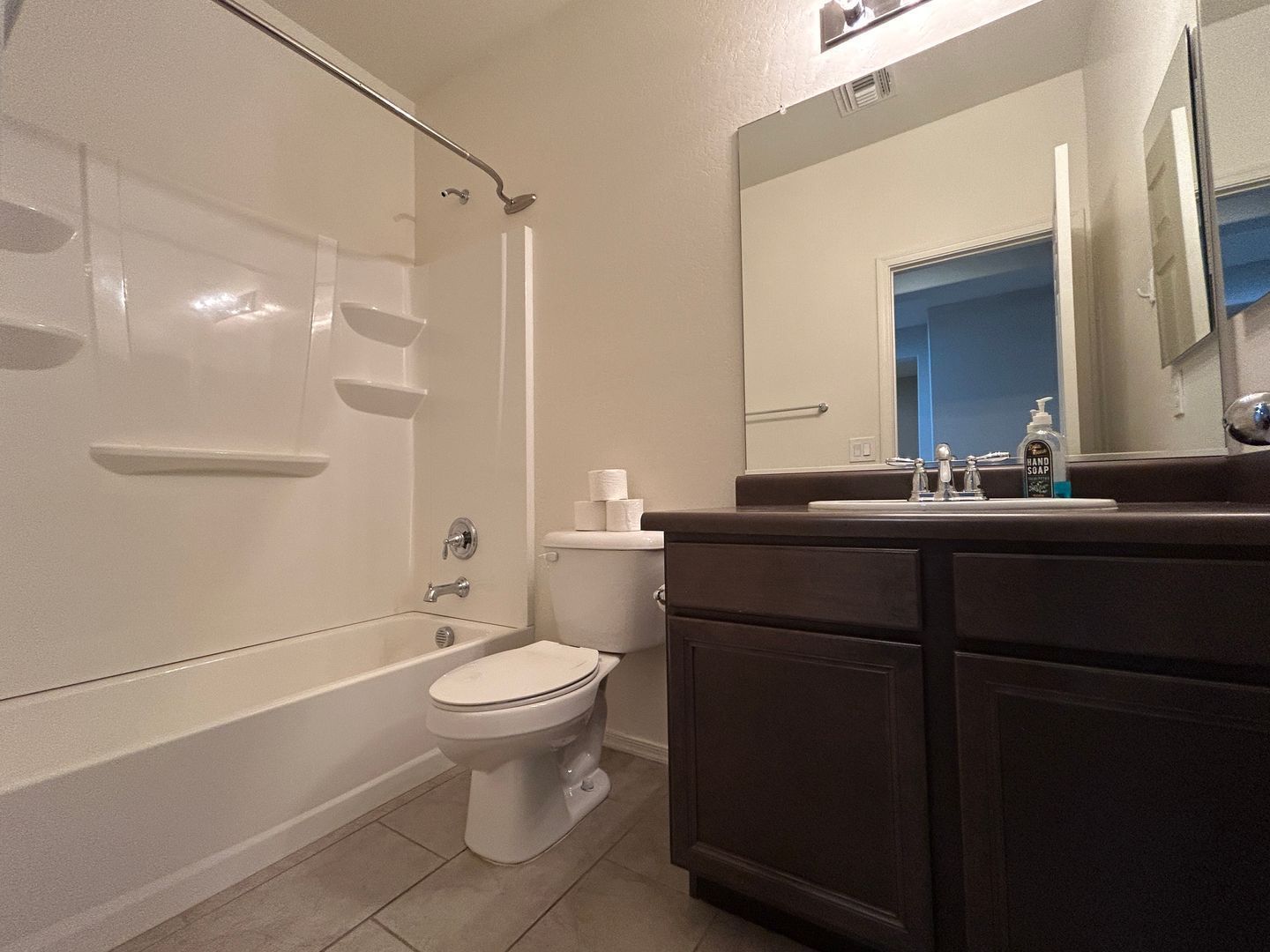 4 bedrooms / 3 bathrooms PLUS 2 dens AND loft in Austin Ranch ready for immediate move-in North Copper Canyon property image