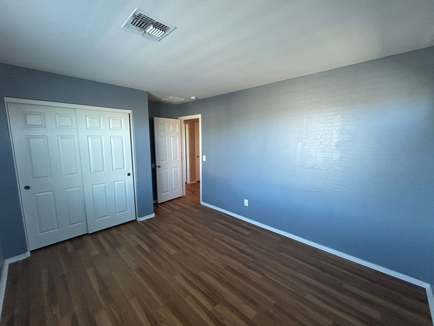 4 bedrooms / 3 bathrooms PLUS 2 dens AND loft in Austin Ranch ready for immediate move-in North Copper Canyon property image