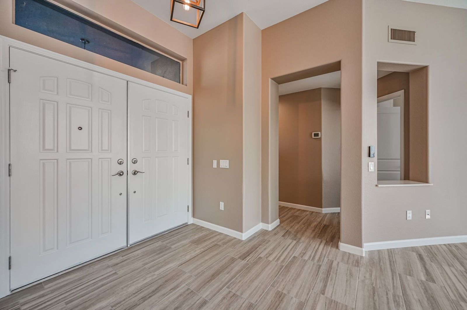 BEAUTIFUL REMODELED HOME WITH POOL AND BACKS GOLF COURSE - available mid April property image