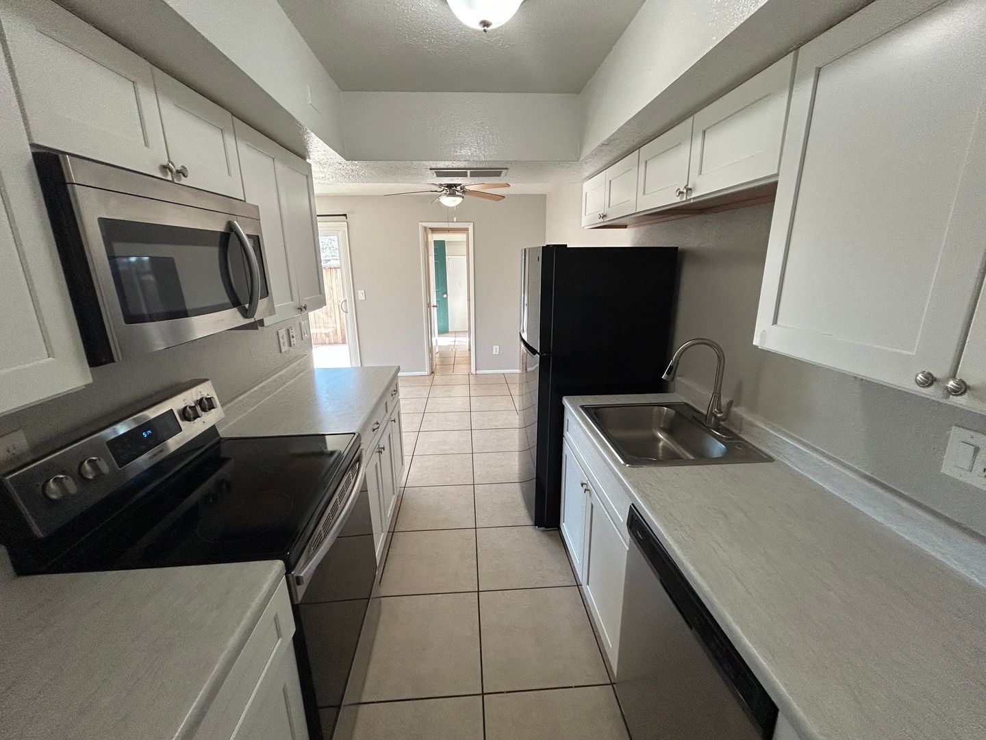 2 bedroom 1.5 bath in Olive Green Villas ready for immediate move-in property image