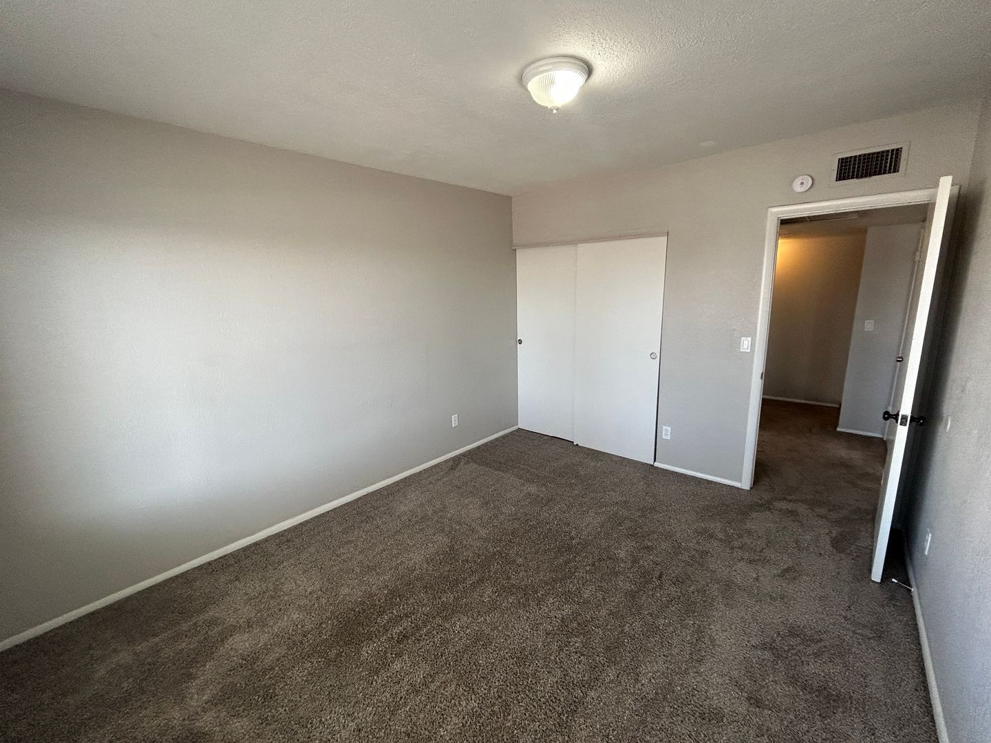 2 bedroom 1.5 bath in Olive Green Villas ready for immediate move-in property image