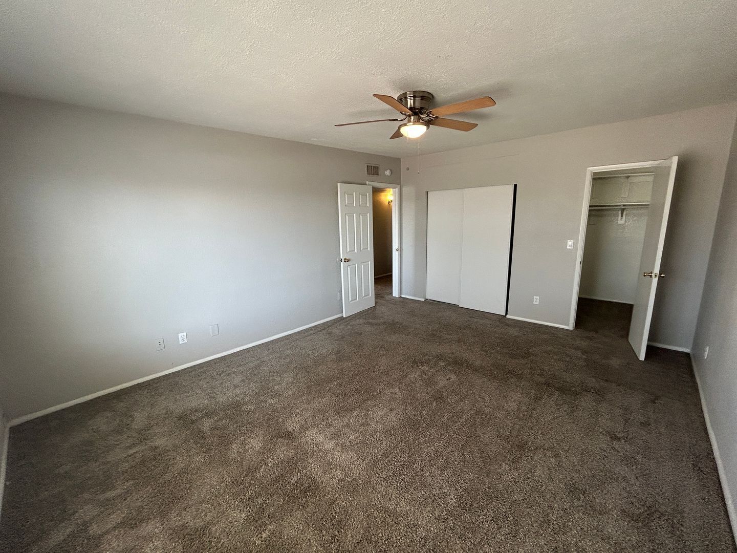 2 bedroom 1.5 bath in Olive Green Villas ready for immediate move-in property image