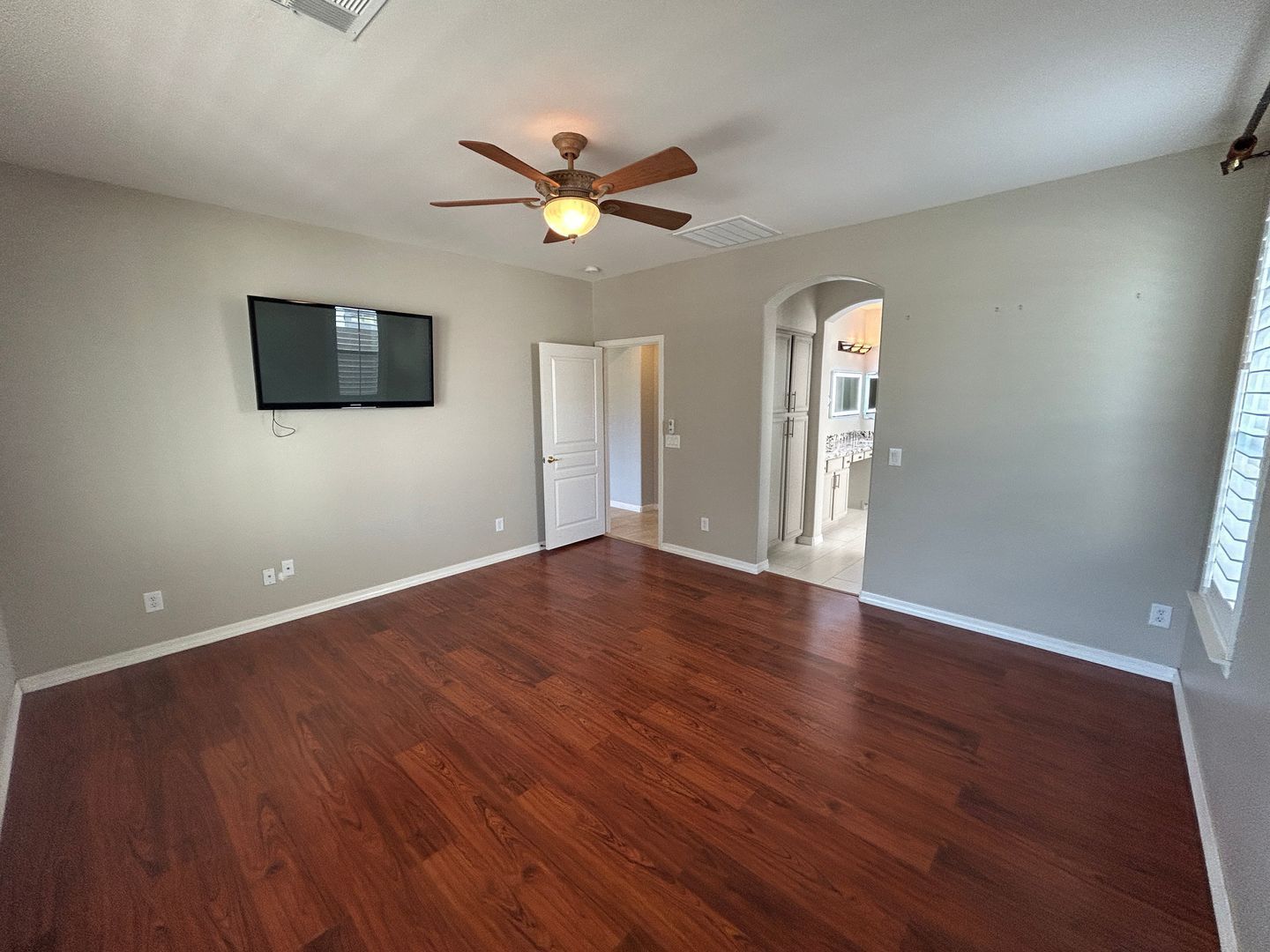 Fantastic 3 bedroom, den, flex space and 2.5 bathrooms SOLAR HOME ready Early December move in! property image