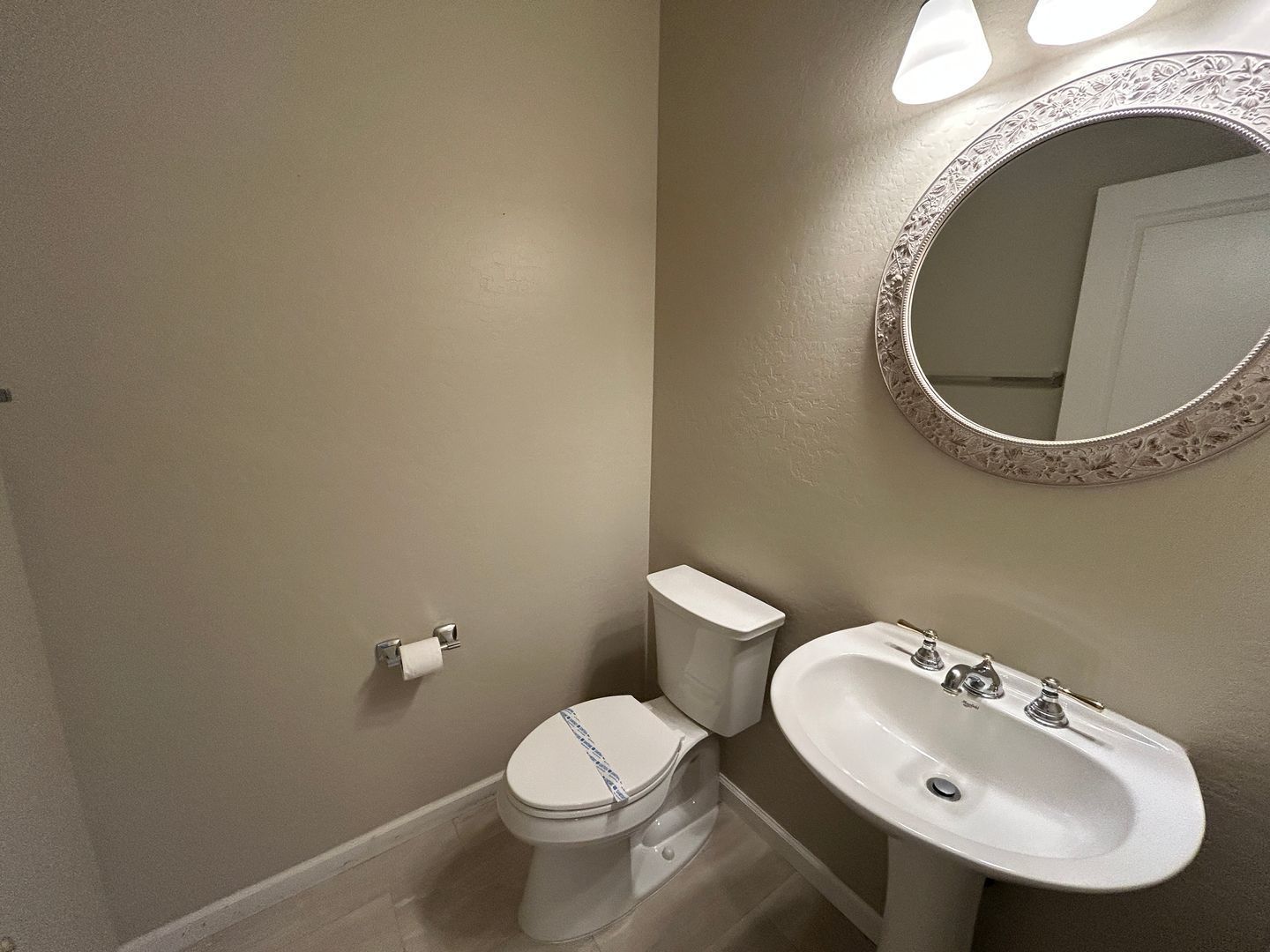 Fantastic 3 bedroom, den, flex space and 2.5 bathrooms SOLAR HOME ready Early December move in! property image