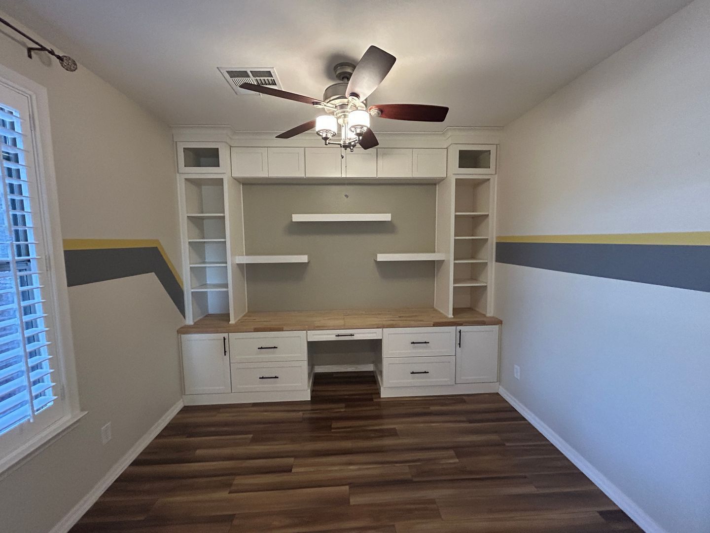 Fantastic 3 bedroom, den, flex space and 2.5 bathrooms SOLAR HOME ready Early December move in! property image