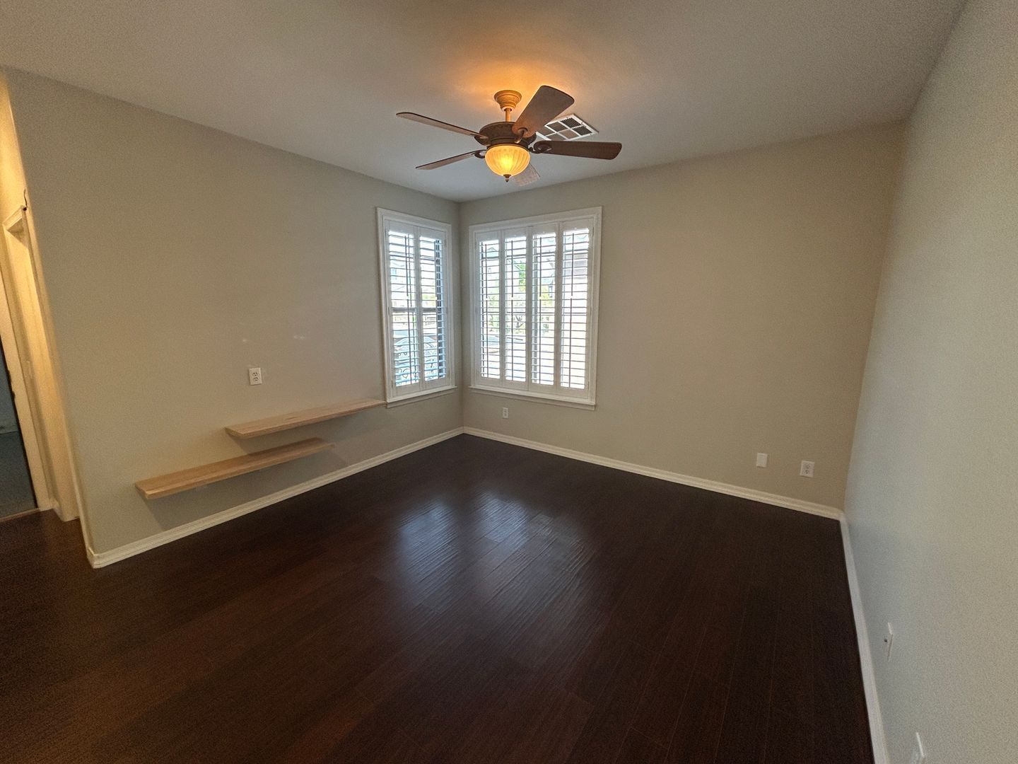 Fantastic 3 bedroom, den, flex space and 2.5 bathrooms SOLAR HOME ready Early December move in! property image