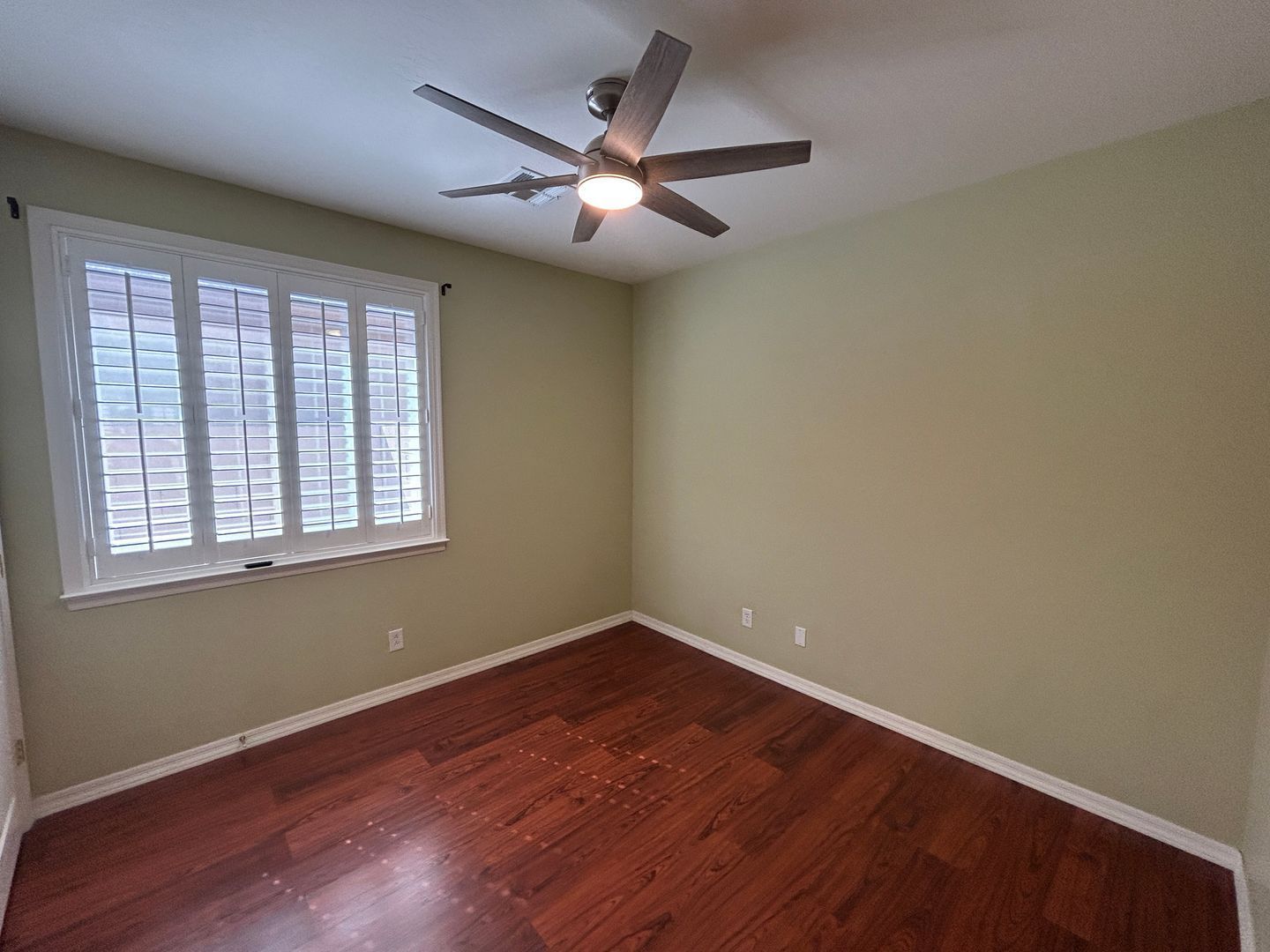 Fantastic 3 bedroom, den, flex space and 2.5 bathrooms SOLAR HOME ready Early December move in! property image