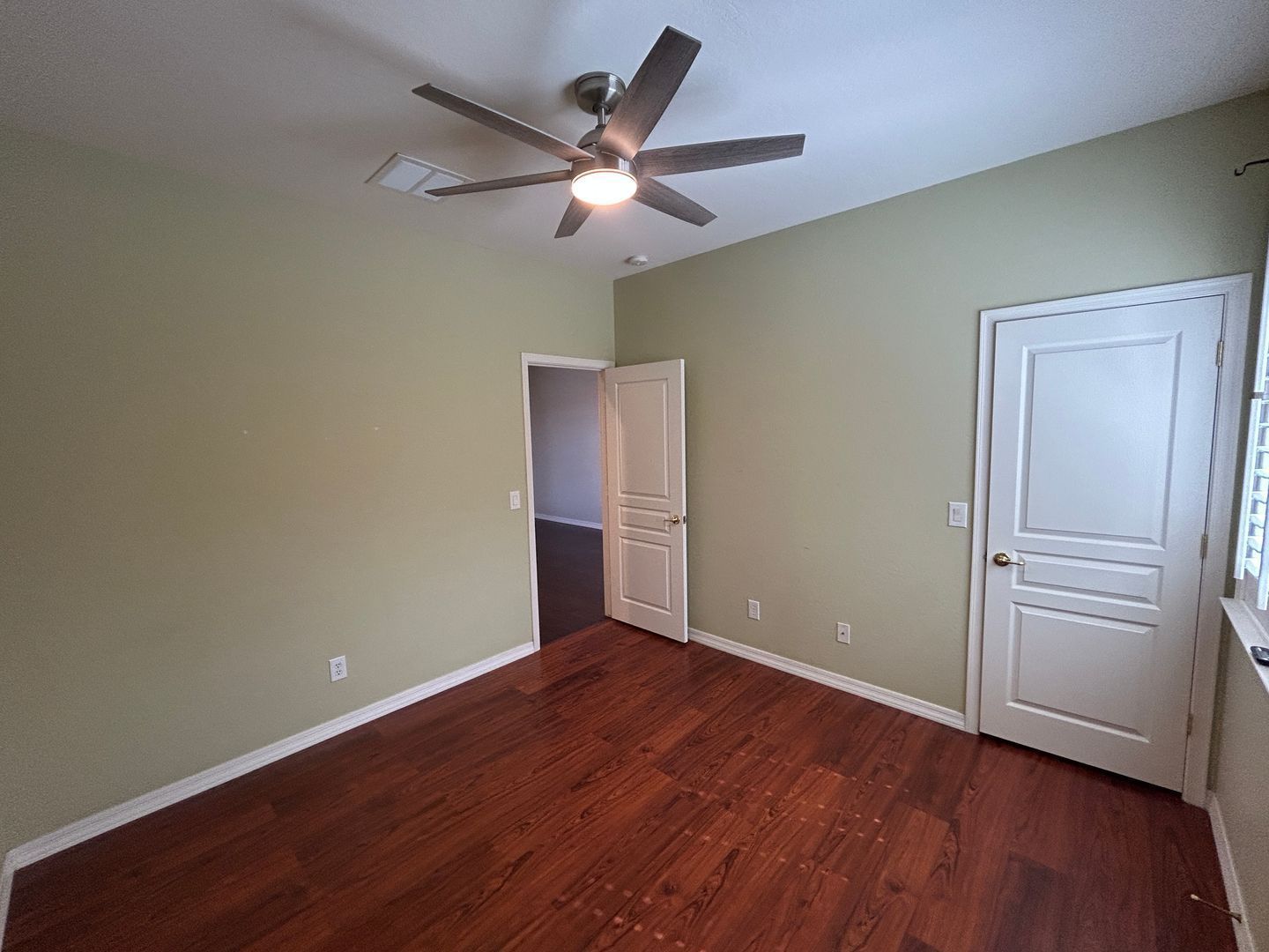 Fantastic 3 bedroom, den, flex space and 2.5 bathrooms SOLAR HOME ready Early December move in! property image