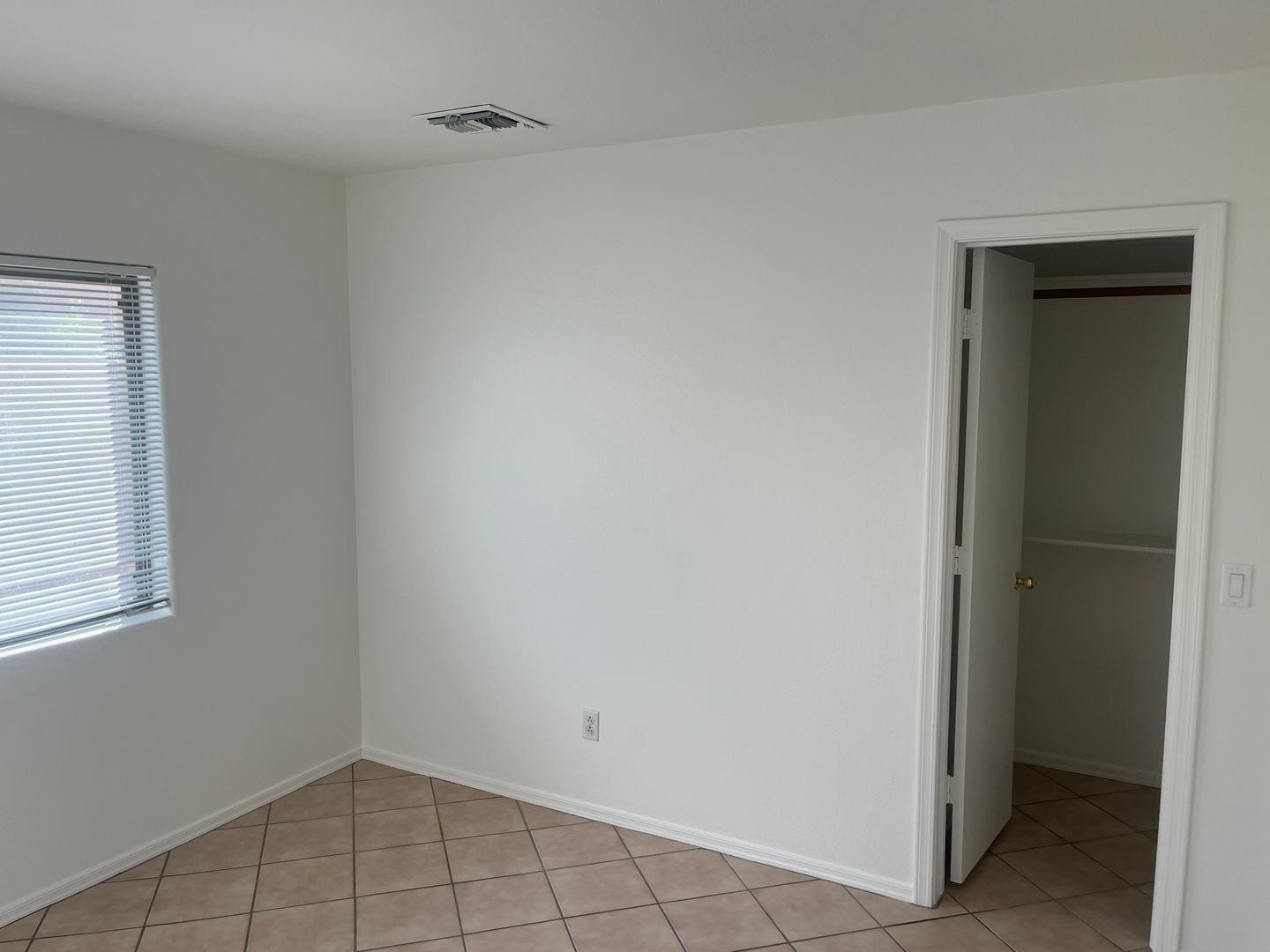 3 bedroom 2 bath home in Surprise is available for immediate move in! property image