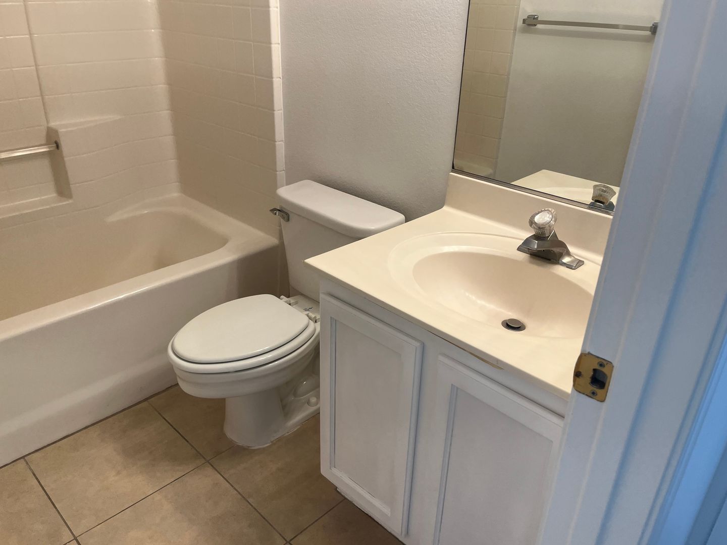 3 bedroom 2 bath home in Surprise is available for immediate move in! property image