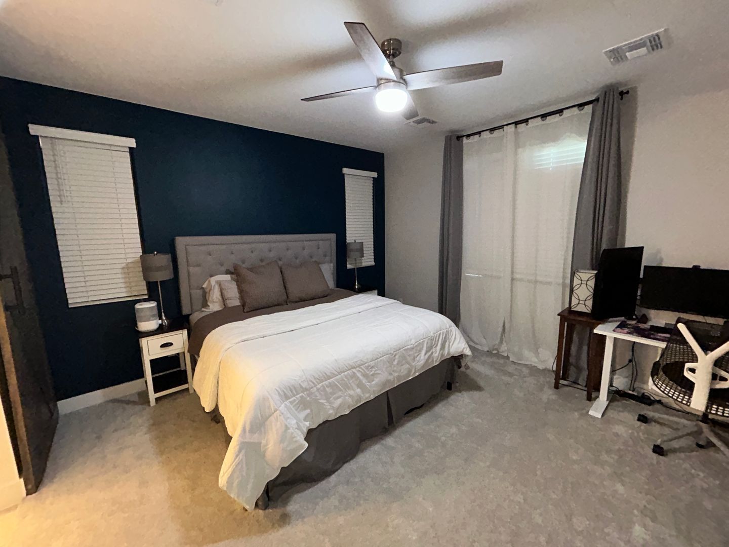 LARGE LOT - Beautiful 3 bedroom / 3 bathroom (plus den & flex room) property image