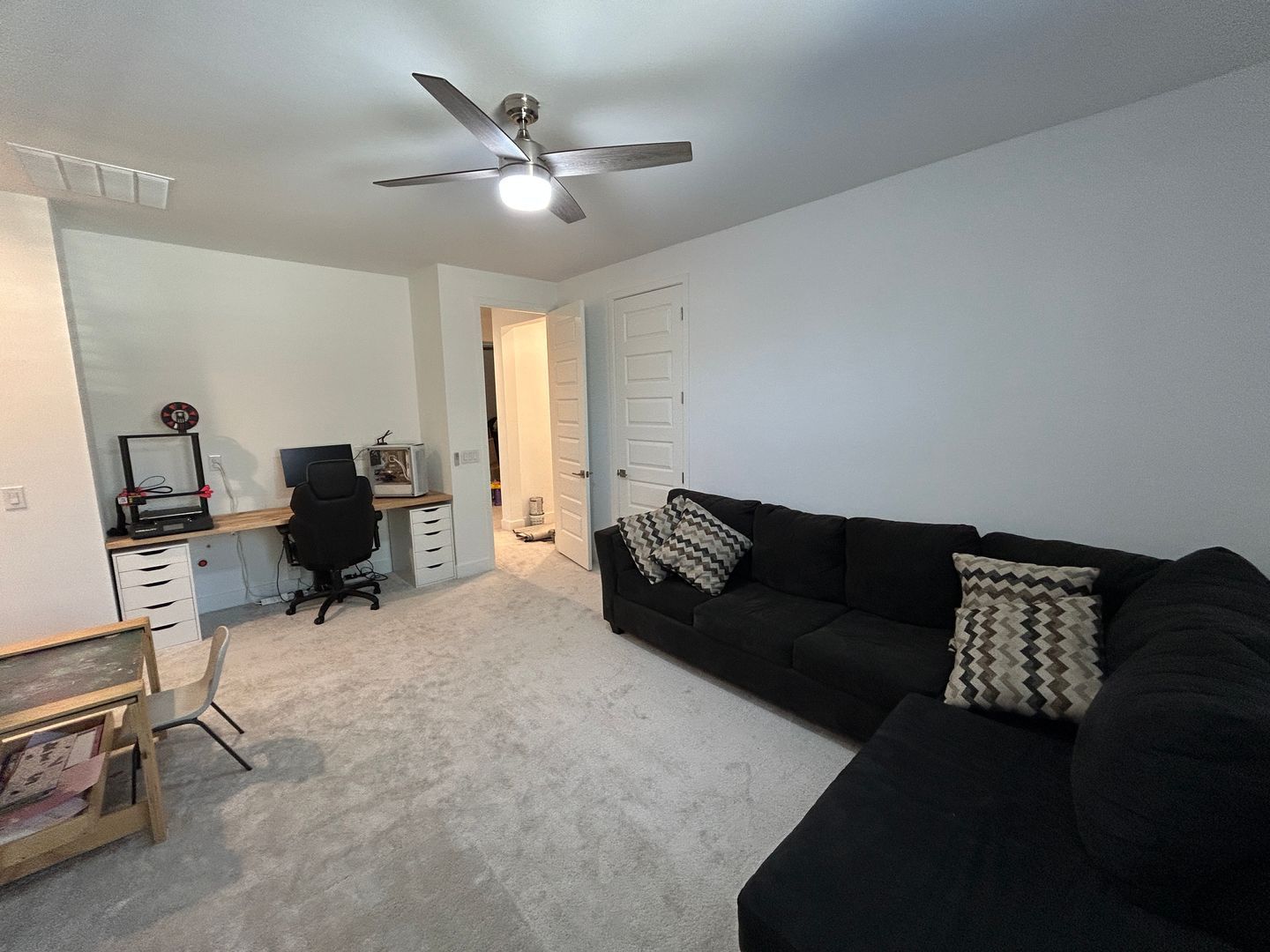 LARGE LOT - Beautiful 3 bedroom / 3 bathroom (plus den & flex room) property image