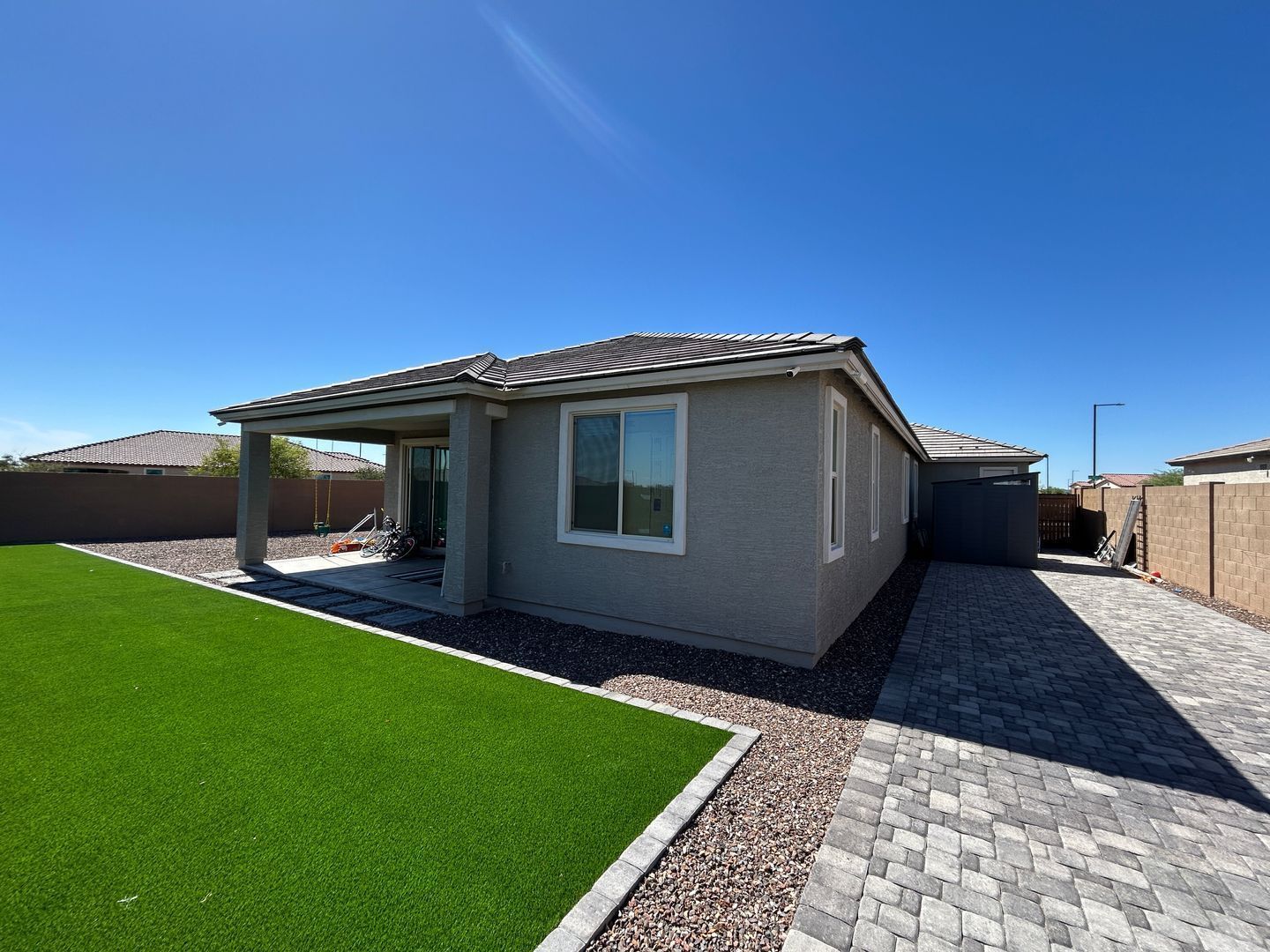 LARGE LOT - Beautiful 3 bedroom / 3 bathroom (plus den & flex room) property image