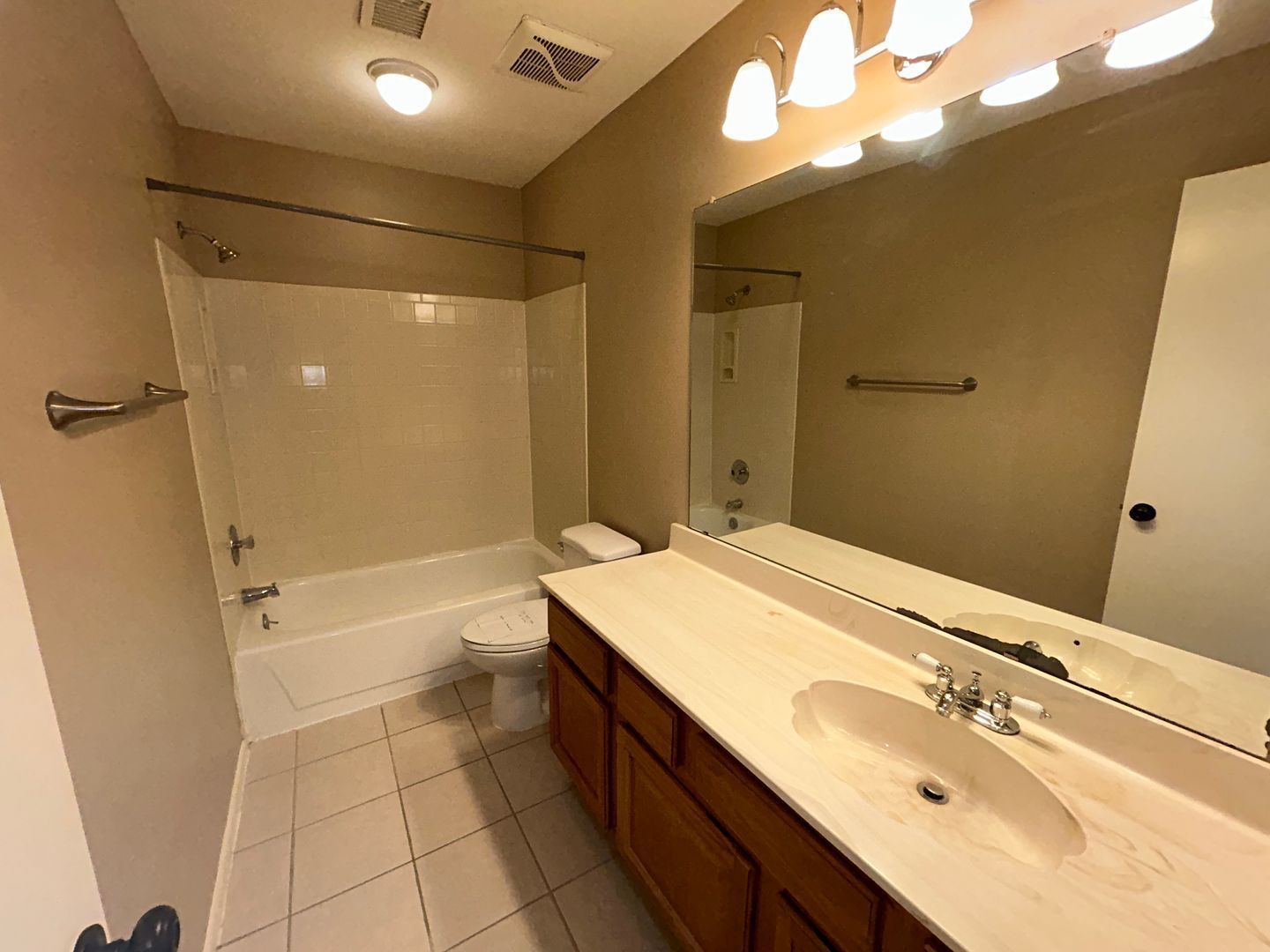 3 bedroom 2.5 bath home in MERIT ESTATES is available for June 1st move in! property image