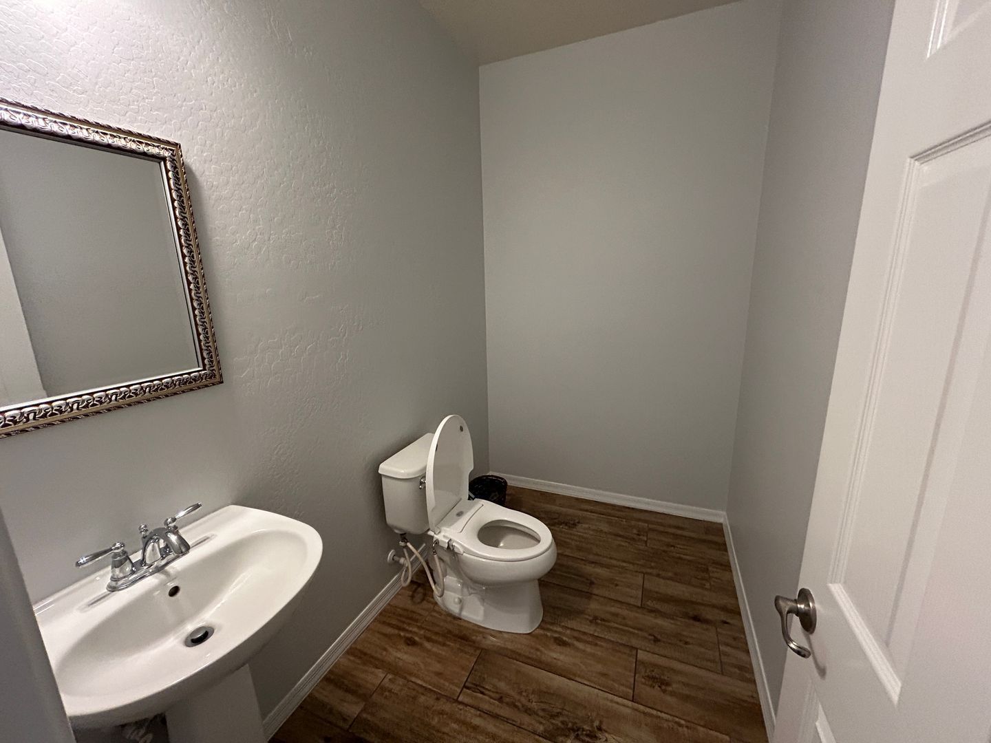 3 bedroom / 2.5 bathroom home in Verrado with solar - available for 8/21 move-in !! property image