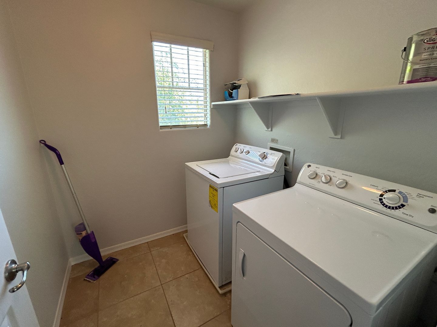 3 bedroom / 2.5 bathroom home in Verrado with solar - available for 8/21 move-in !! property image
