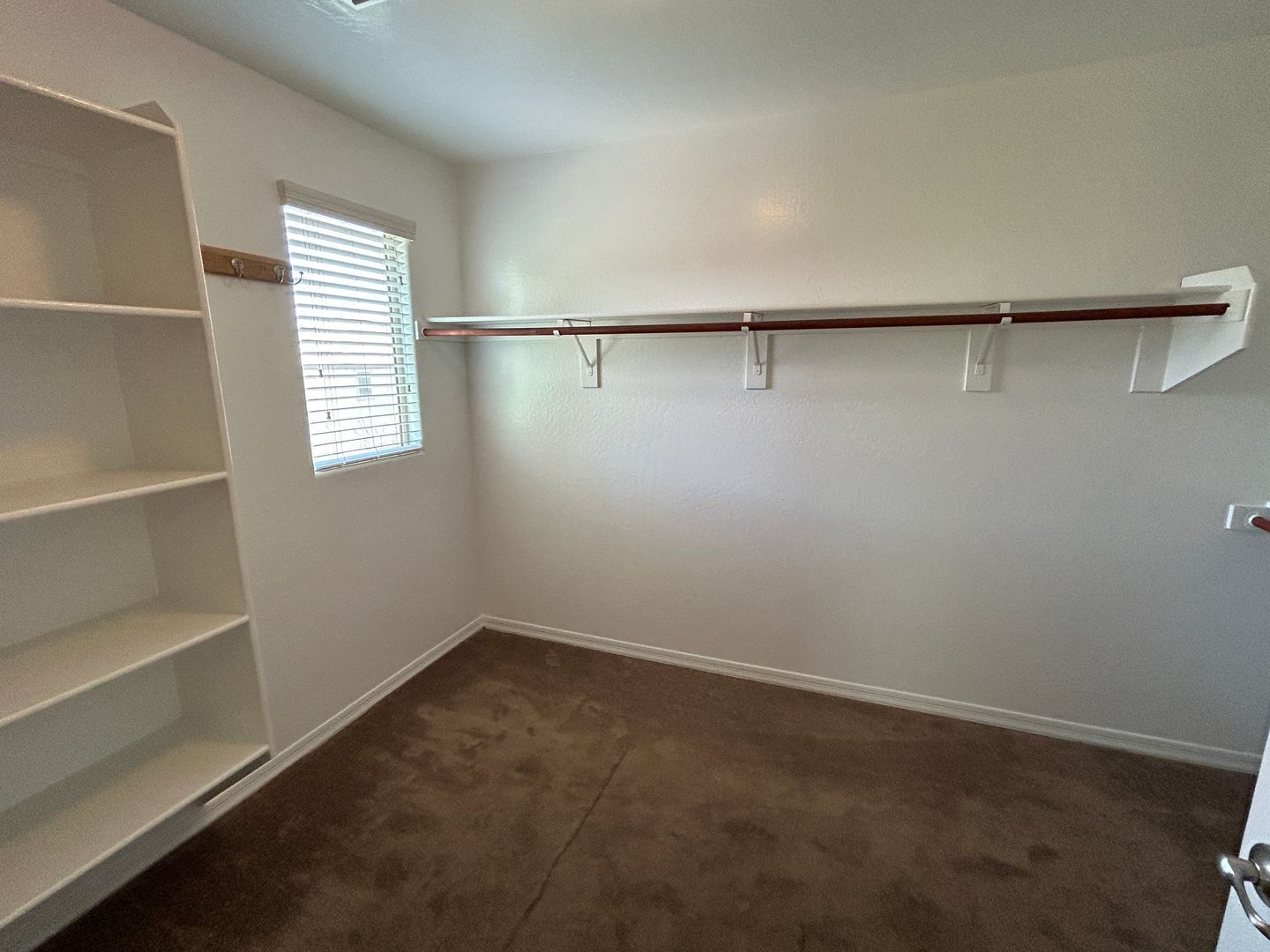 3 bedroom / 2.5 bathroom home in Verrado with solar - available for 8/21 move-in !! property image